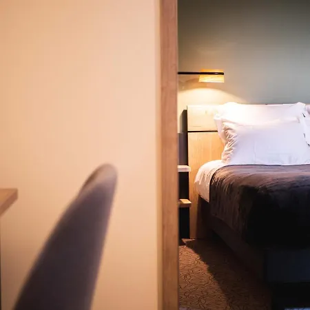 Logis Le Saint Pierre Hotel 3*