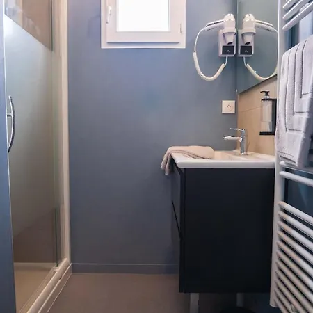 Hotel Logis Le Saint Pierre 3*