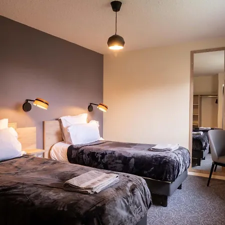Logis Le Saint Pierre 3* 몽카우턴트
