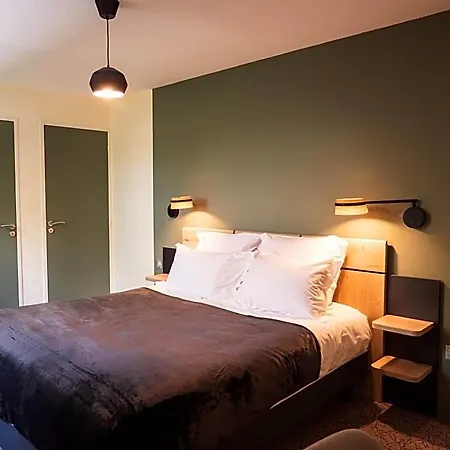 Logis Le Saint Pierre 3* 몽카우턴트